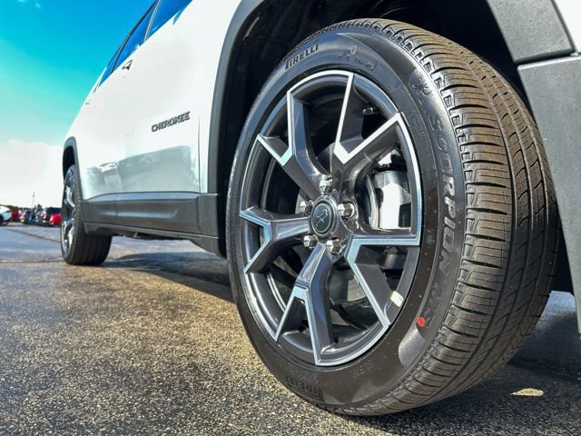 New 2026 Jeep Cherokee Overland image 21