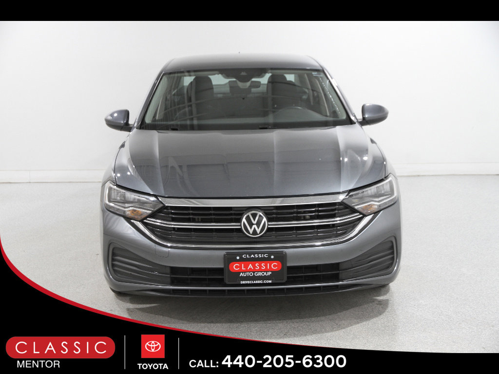 Used 2024 Volkswagen Jetta S image 2