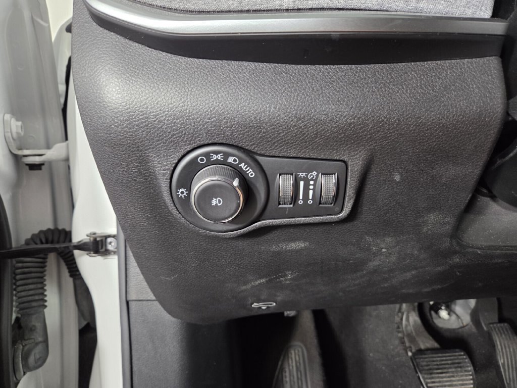 Used 2022 Jeep Compass Latitude AWD/4WD image 25