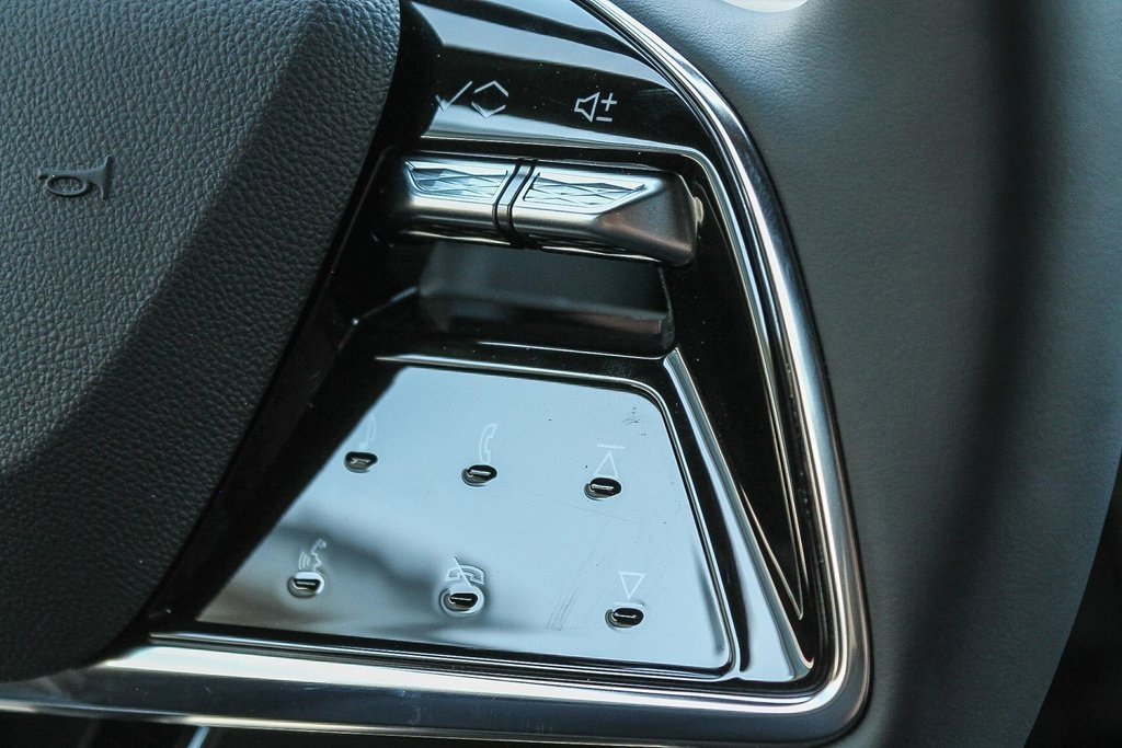 New 2025 Cadillac Lyriq Sport image 17