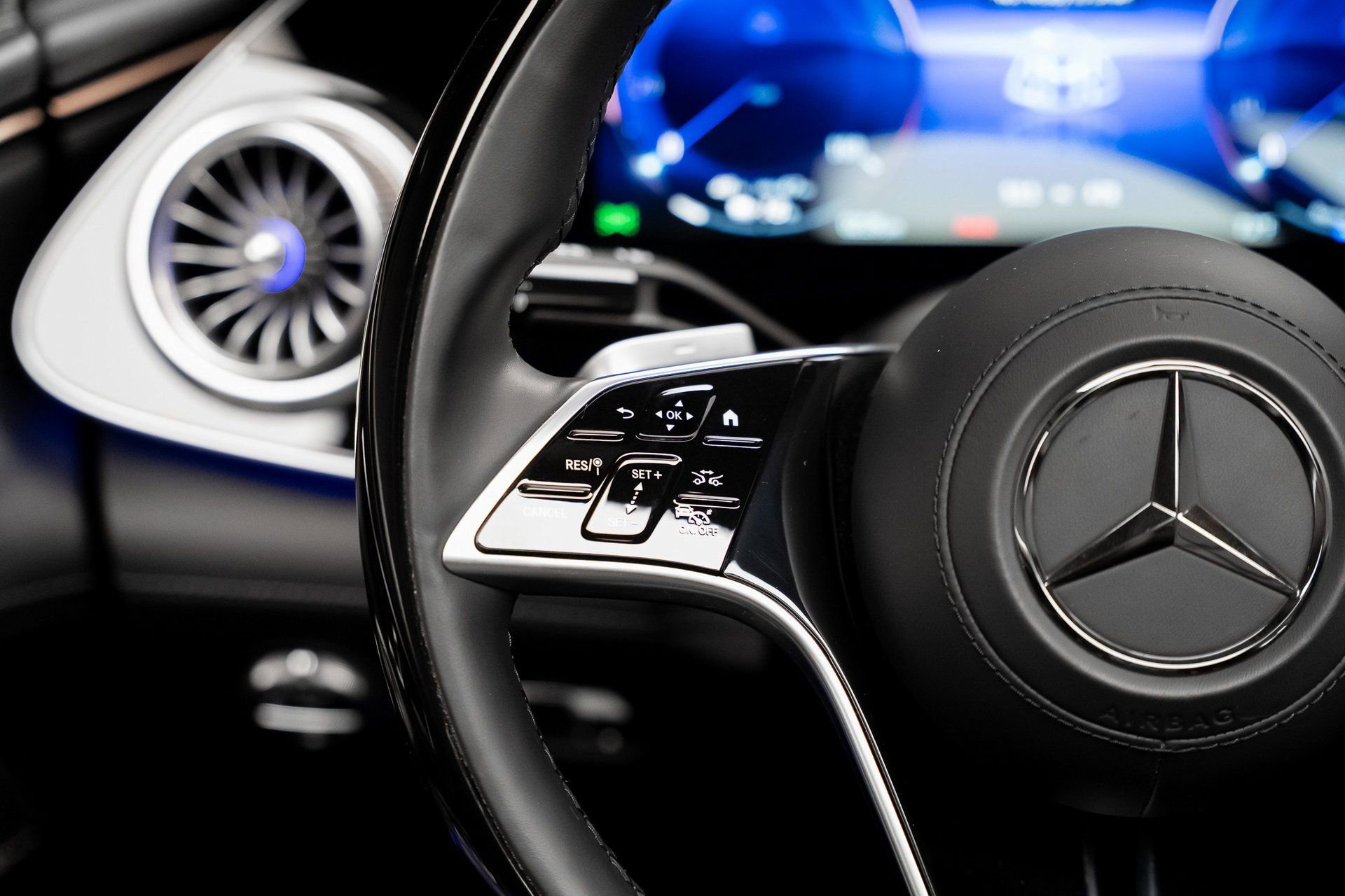 Used 2024 Mercedes-Benz Maybach EQS 680 4MATIC image 45