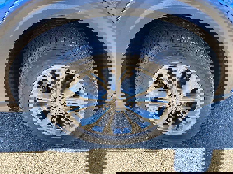 Certified 2021 Ford Explorer Limited w/ Equipment Group 301A image 15