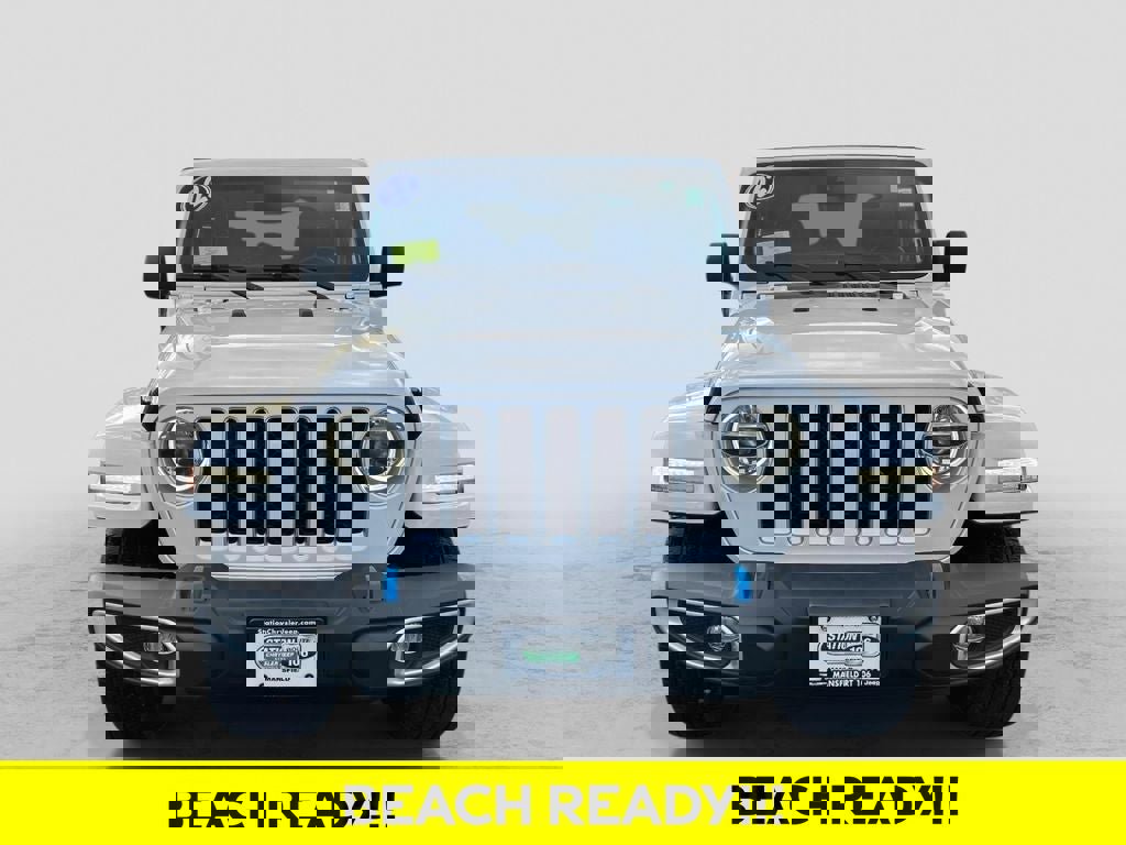 Used 2022 Jeep Wrangler Unlimited Sahara w/ Safety Group image 2