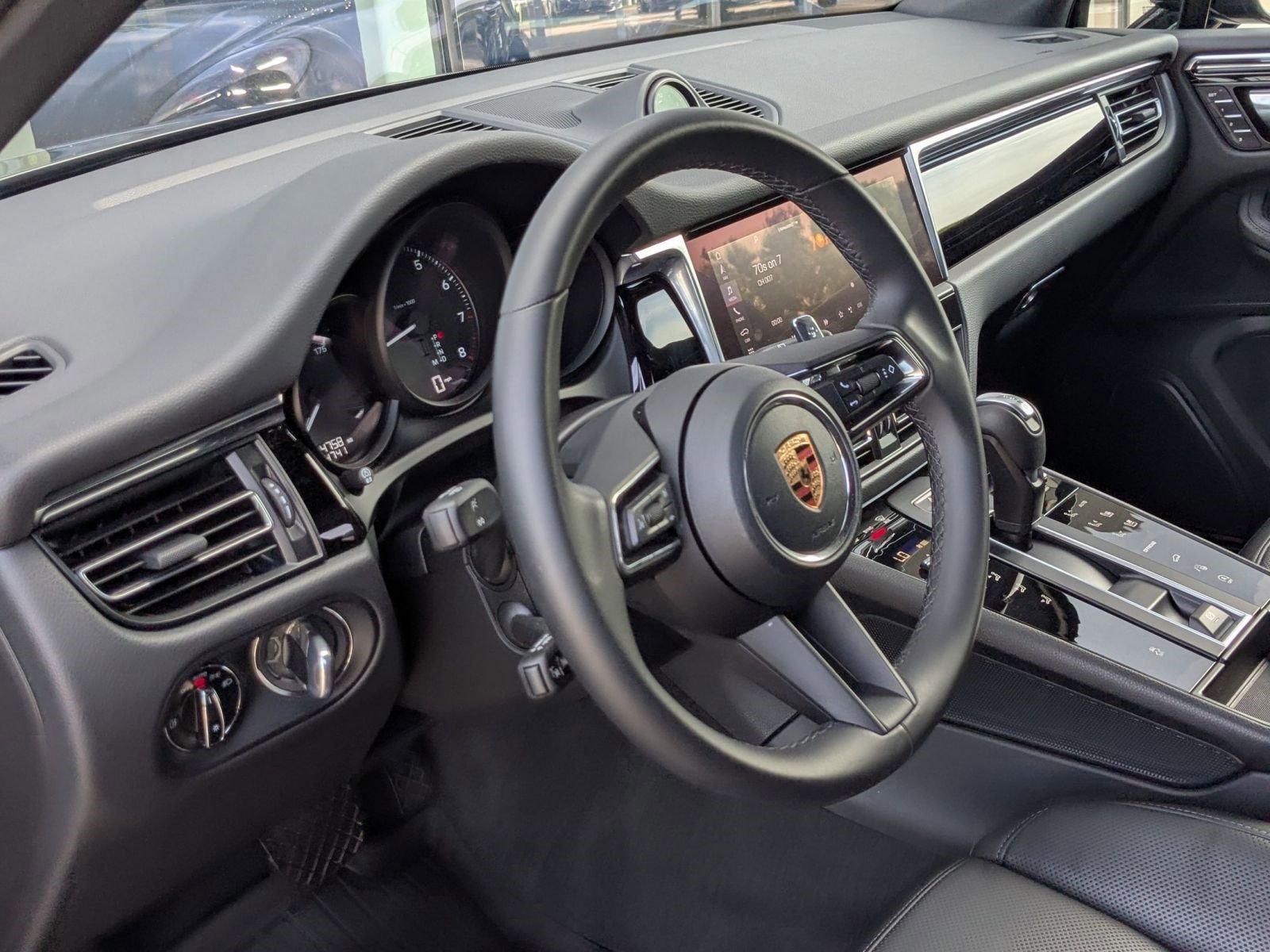 Certified 2026 Porsche Macan video 4