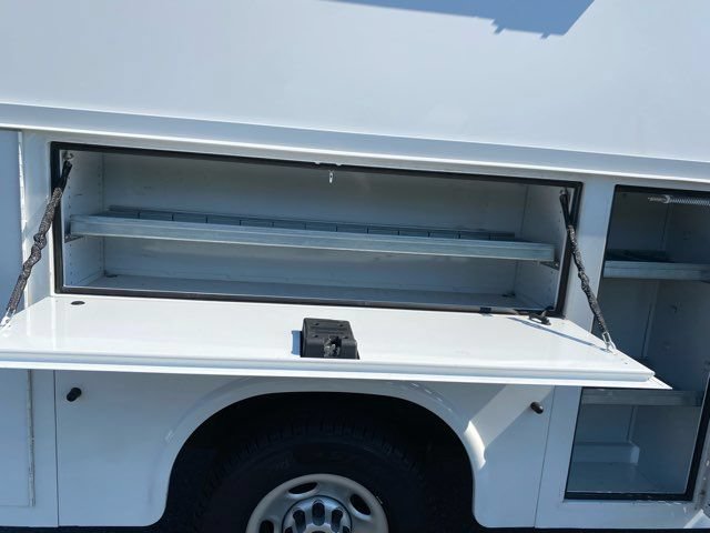 Used 2021 GMC Savana 3500 w/ Power Convenience Package RWD image 27
