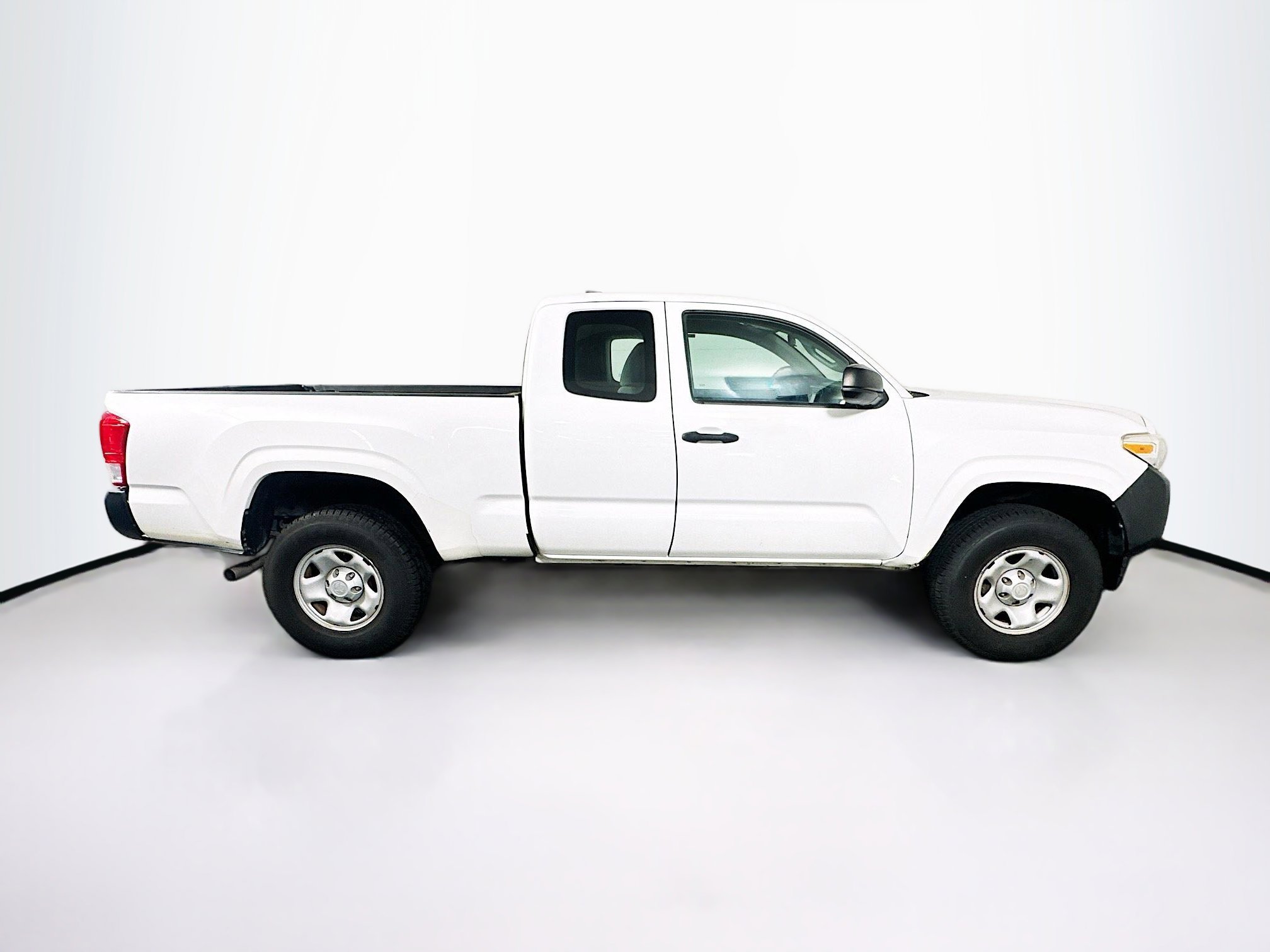 Used 2016 Toyota Tacoma SR RWD image 10