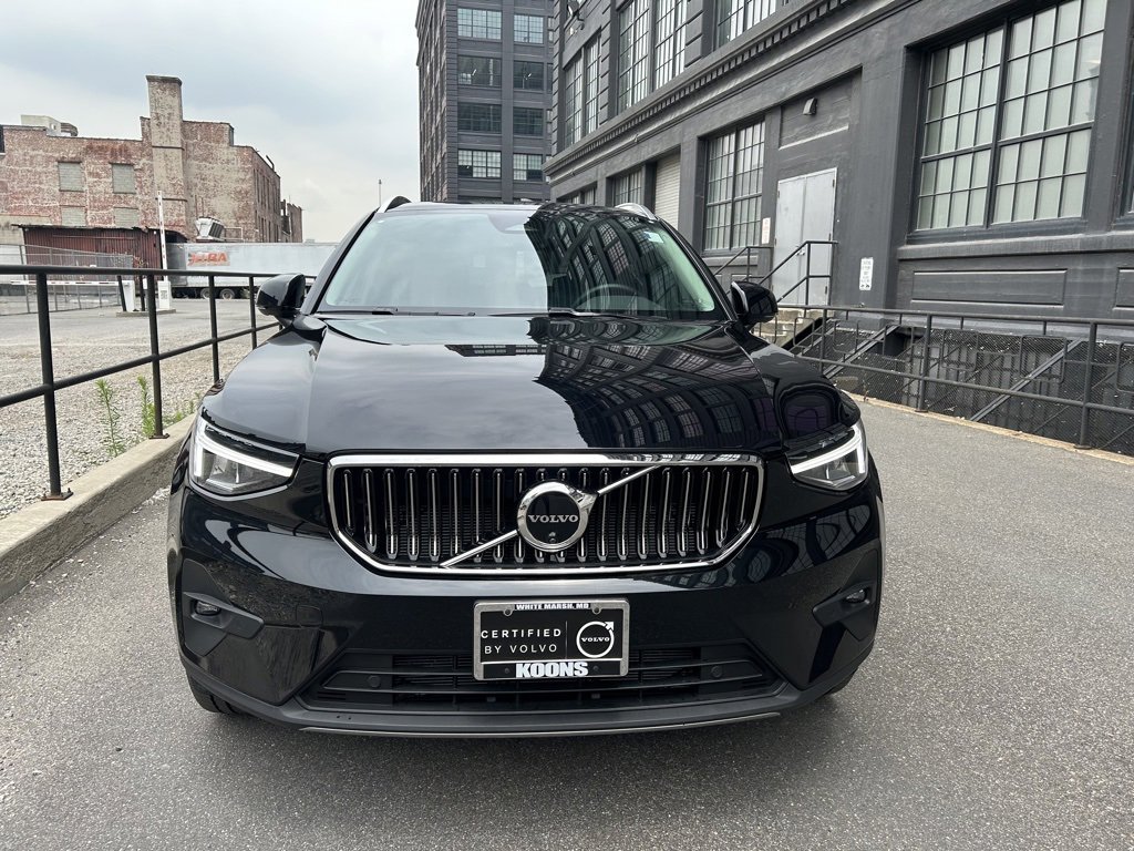 Certified 2025 Volvo XC40 B5 Plus w/ Climate Package