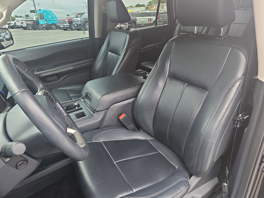 Used 2022 Ford Expedition XLT RWD image 15
