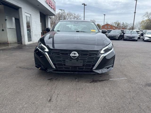 Used 2023 Nissan Altima 2.5 SV FWD image 7