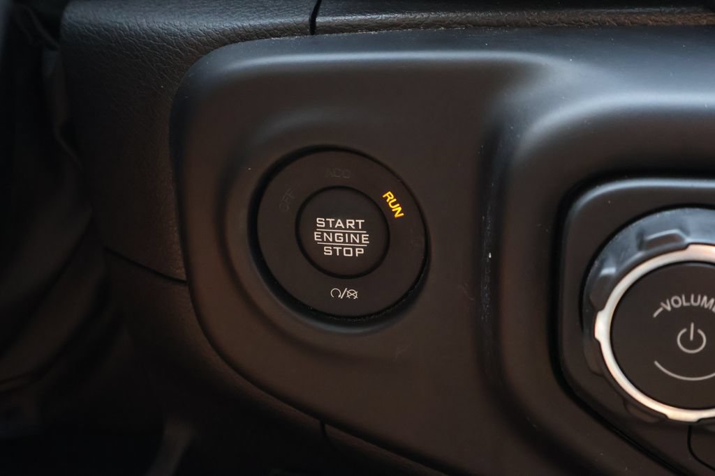 Used 2022 Jeep Wrangler Unlimited Rubicon 4xe w/ Cold Weather Group AWD/4WD image 29