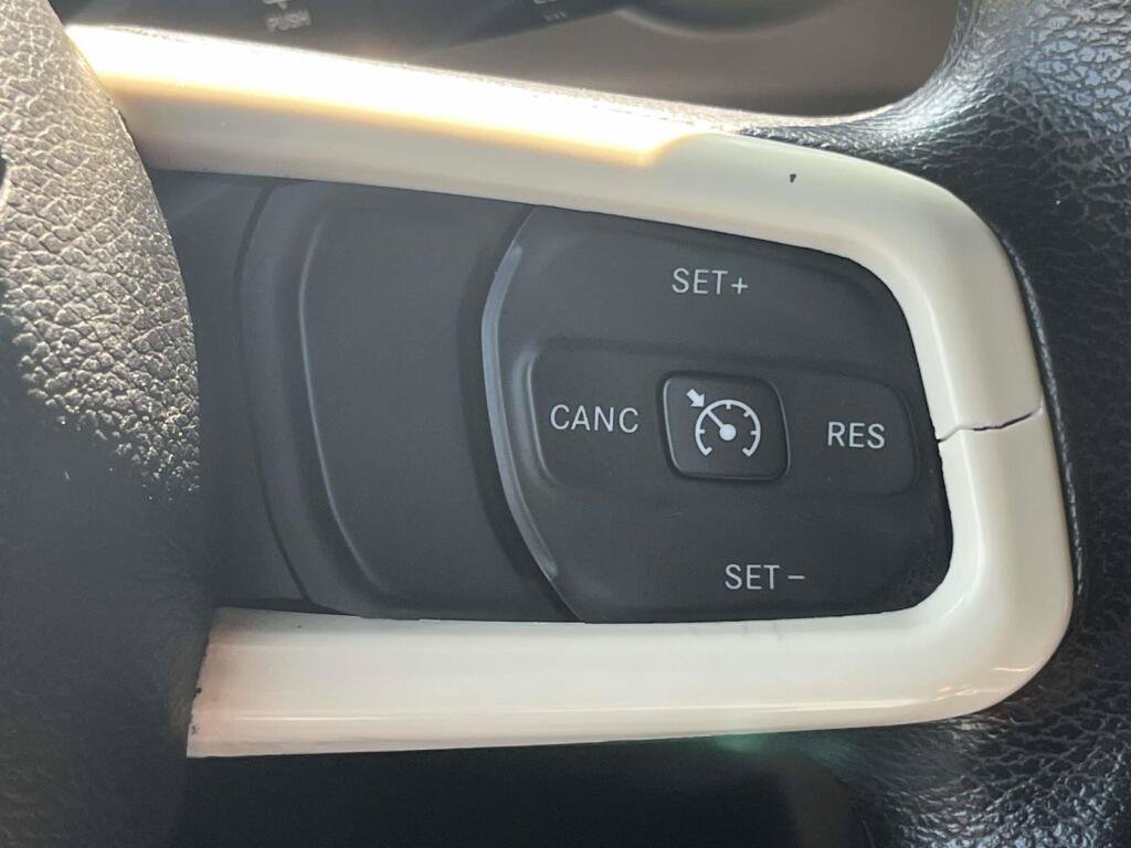 Used 2018 Jeep Wrangler Unlimited Sport AWD/4WD image 28