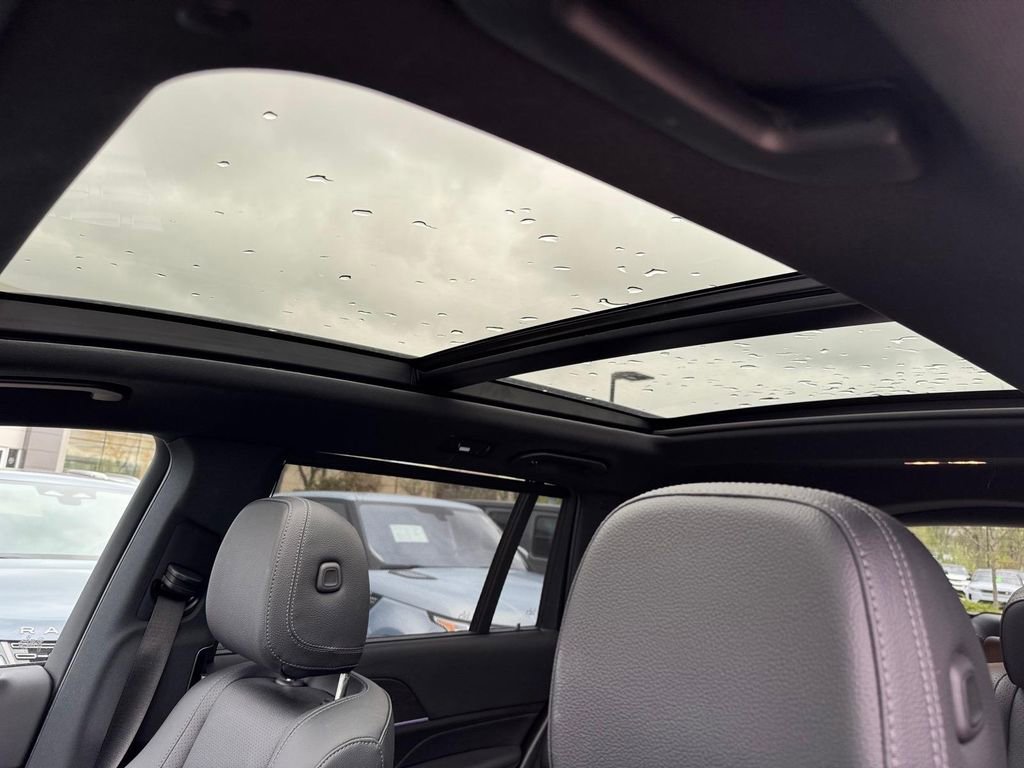 Used 2022 Mercedes-Benz GLS 450 4MATIC image 7