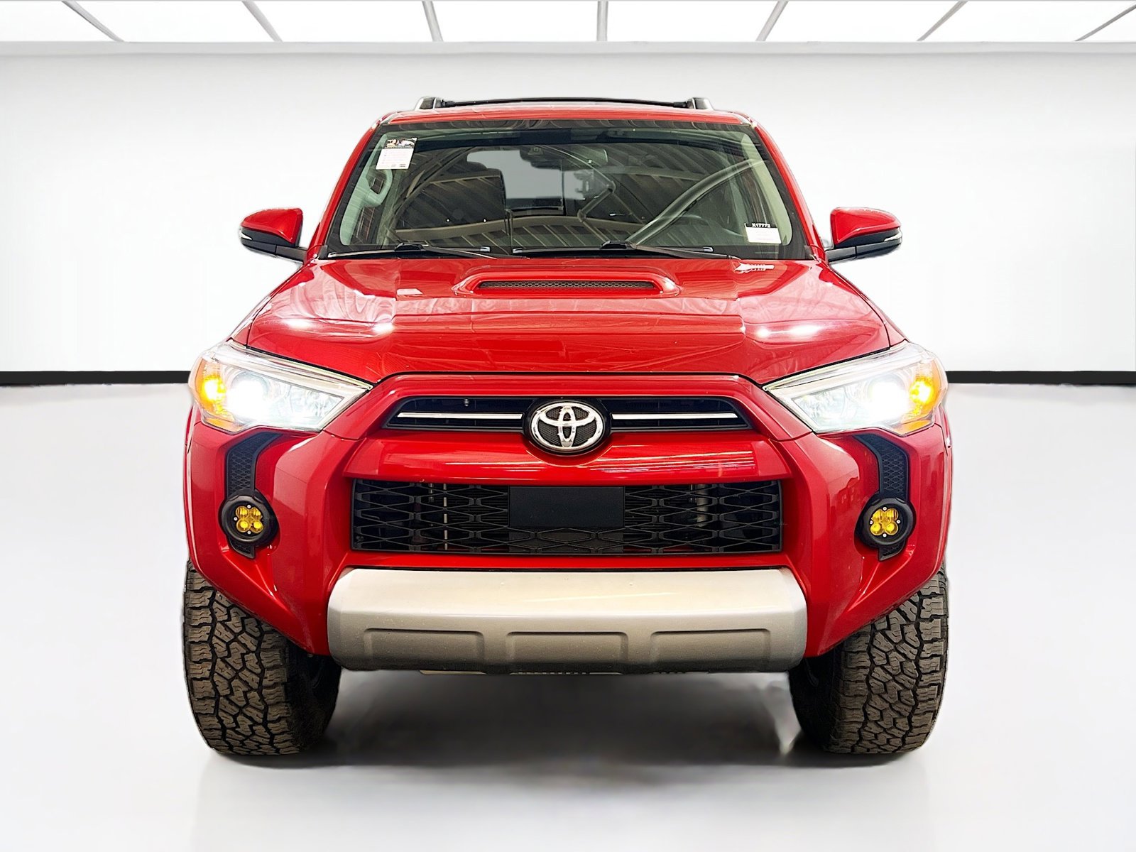 Used 2022 Toyota 4Runner TRD Off-Road Premium w/ Moonroof Package AWD/4WD image 2