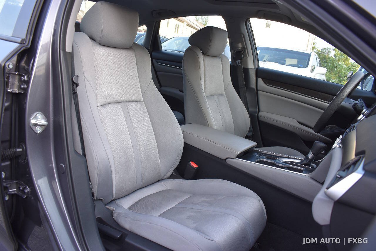 Used 2018 Honda Accord EX image 13