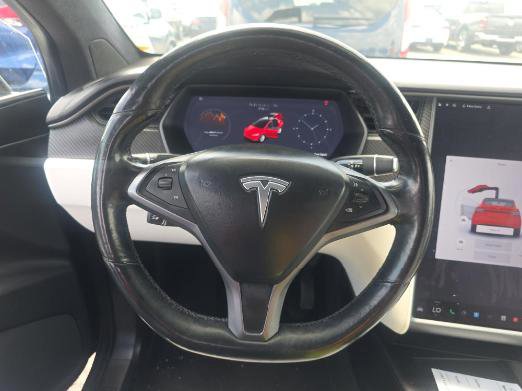 Used 2018 Tesla Model X 75D image 6
