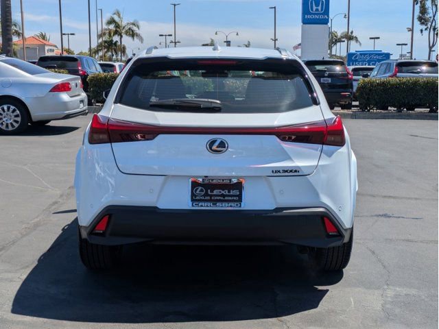 New 2026 Lexus UX 300h FWD image 6