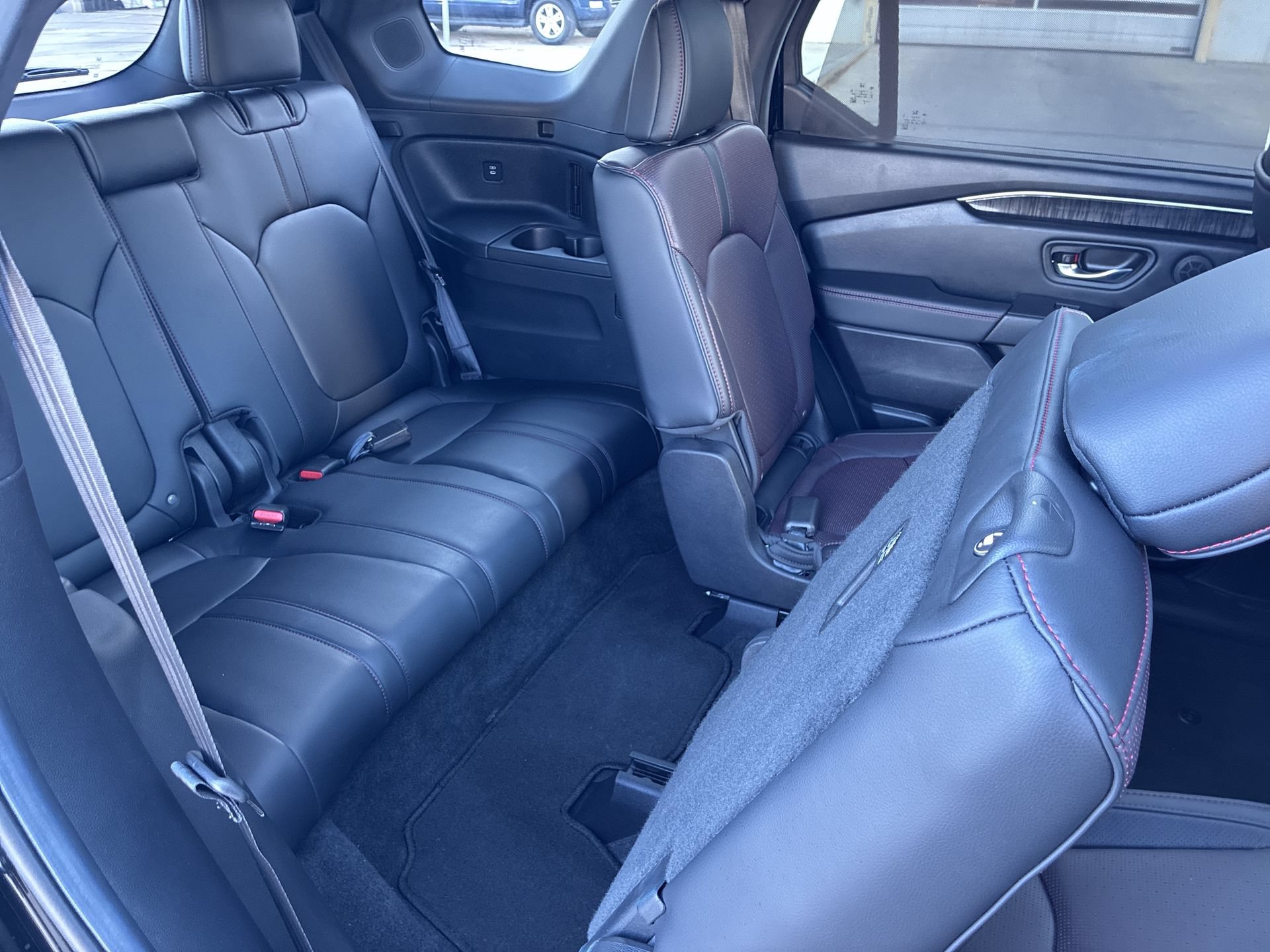Certified 2025 Honda Pilot Black Edition image 22