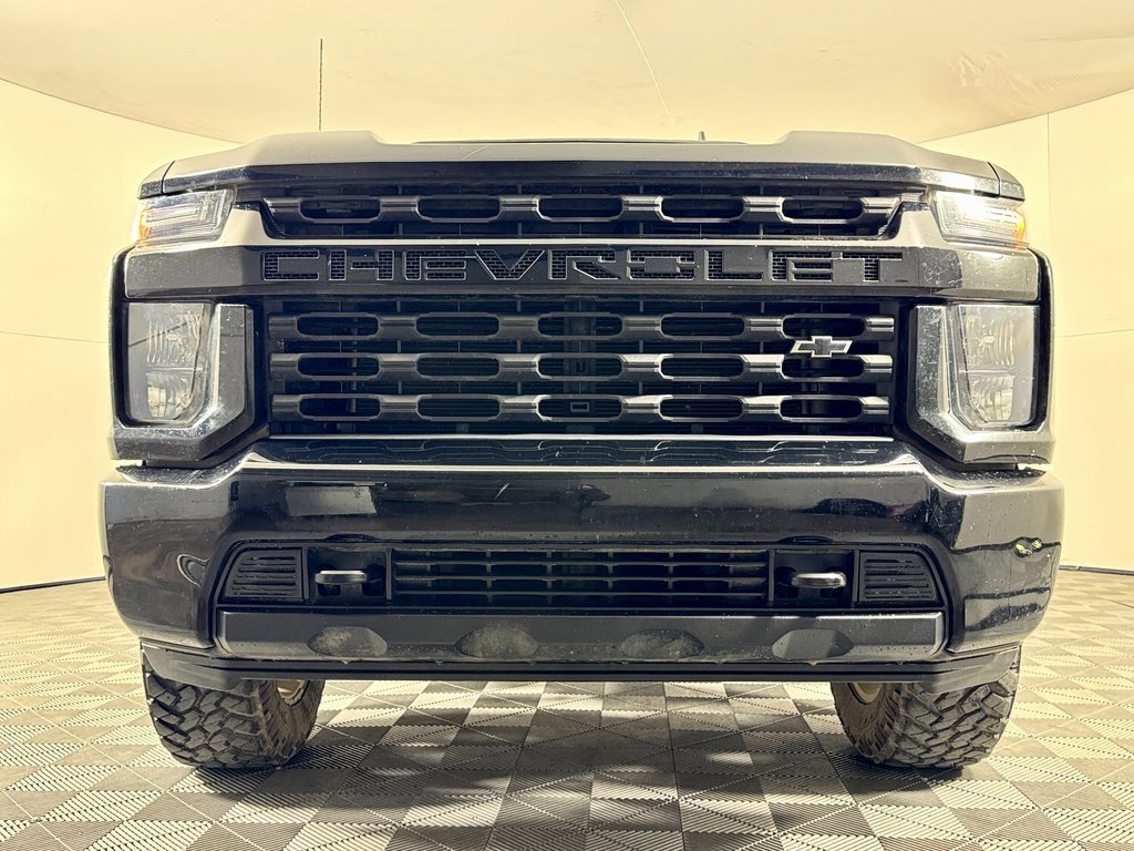 Used 2022 Chevrolet Silverado 2500 Custom w/ Custom Value Package image 9