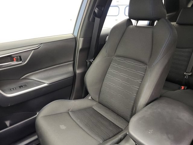 Certified 2025 Toyota RAV4 SE AWD/4WD image 16