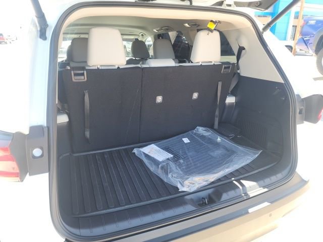 Used 2025 Toyota Grand Highlander FWD image 24