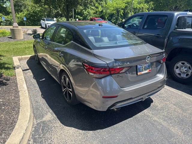 Used 2022 Nissan Sentra SR w/ SR Premium Package FWD image 2