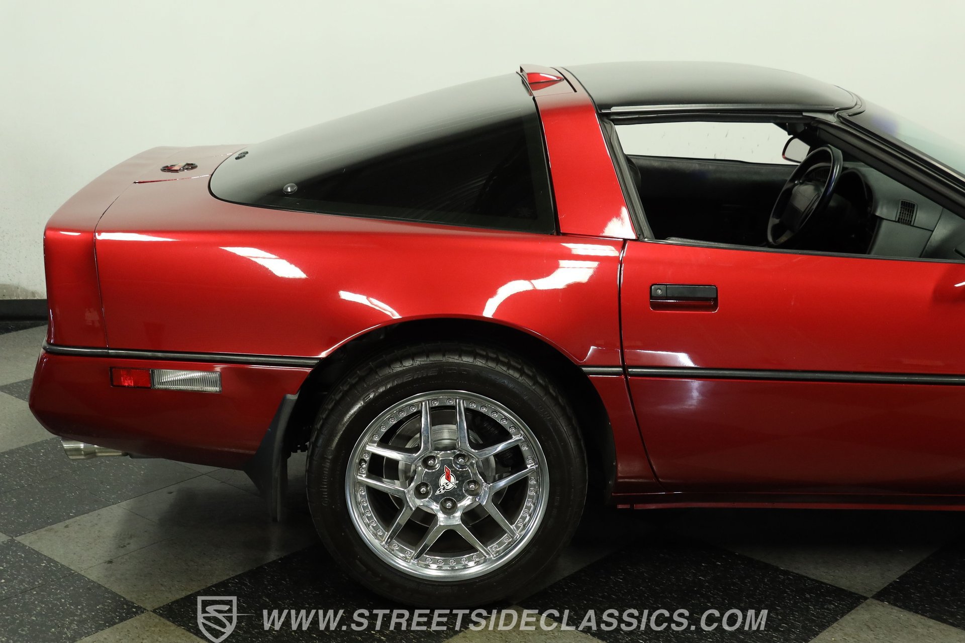 Used 1990 Chevrolet Corvette Coupe RWD image 28