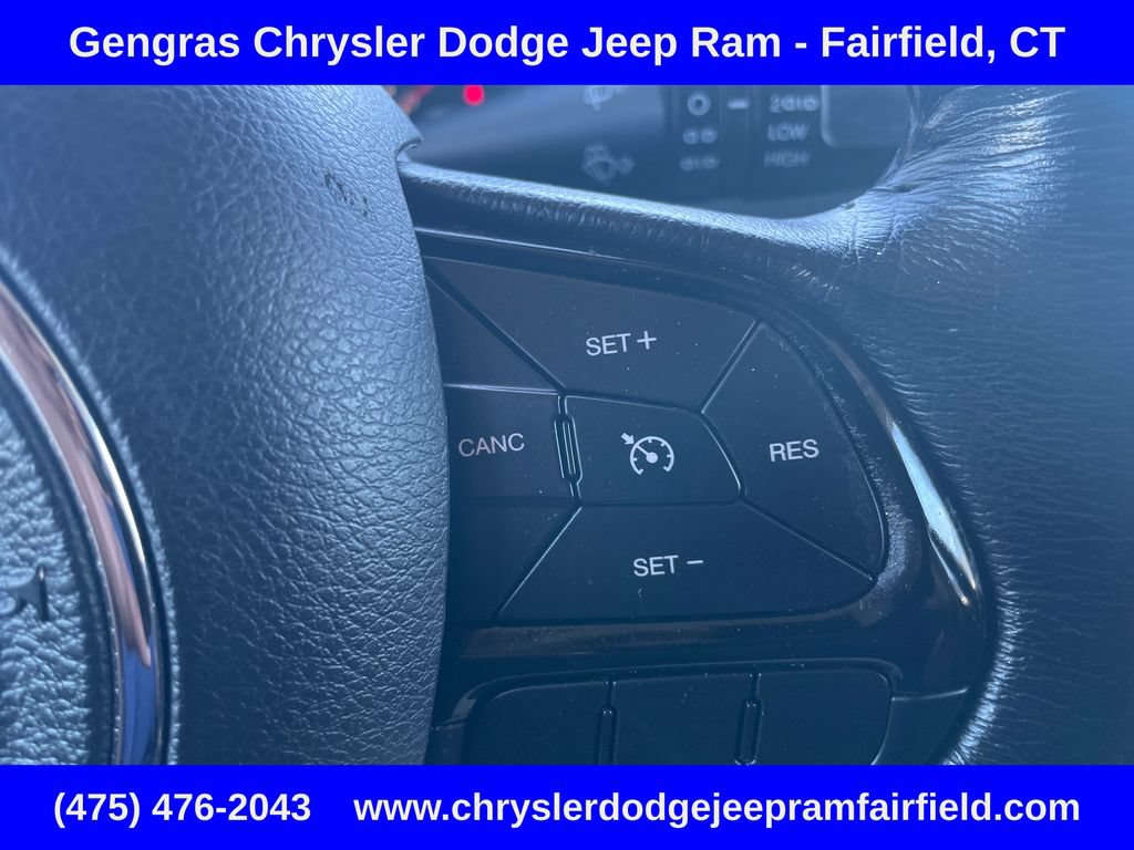 Used 2017 Jeep Renegade Altitude AWD/4WD image 48