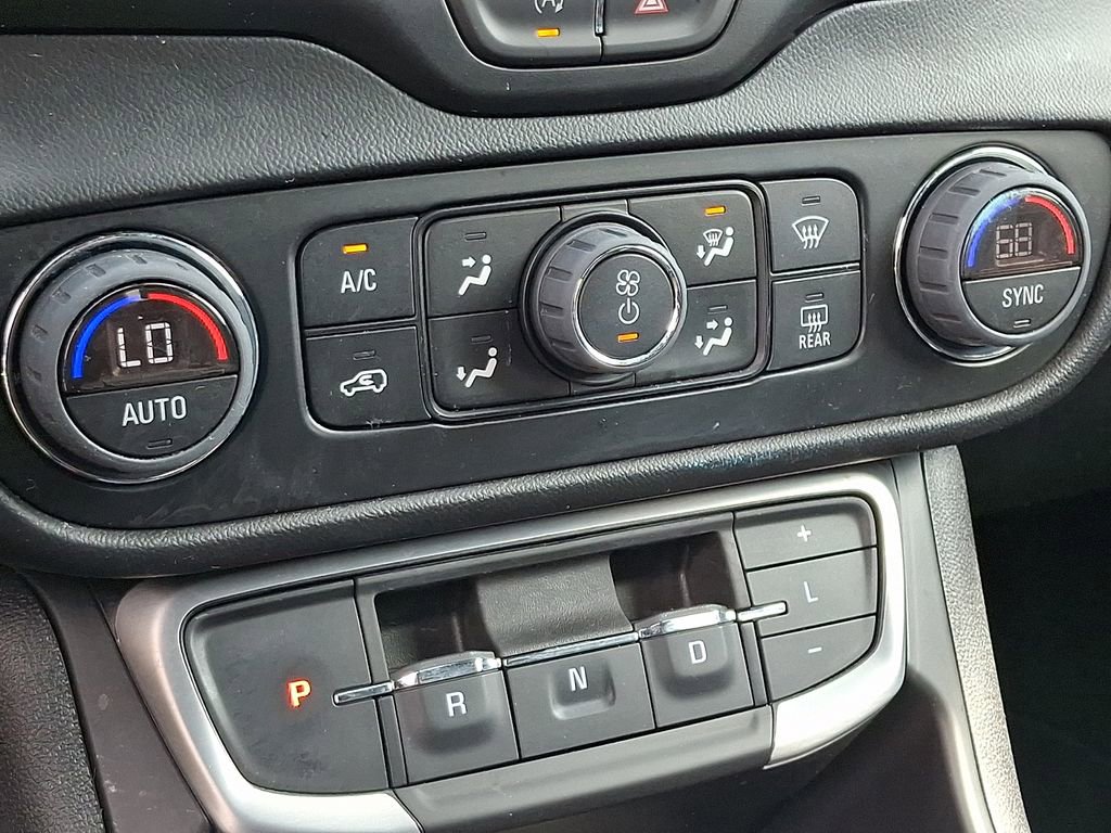 Certified 2022 GMC Terrain SLT w/ Tech Package image 15