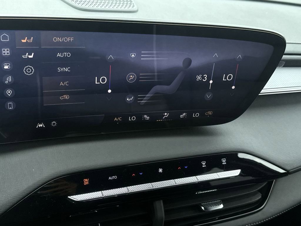 New 2026 Buick Enclave Sport Touring w/ Power Package image 21