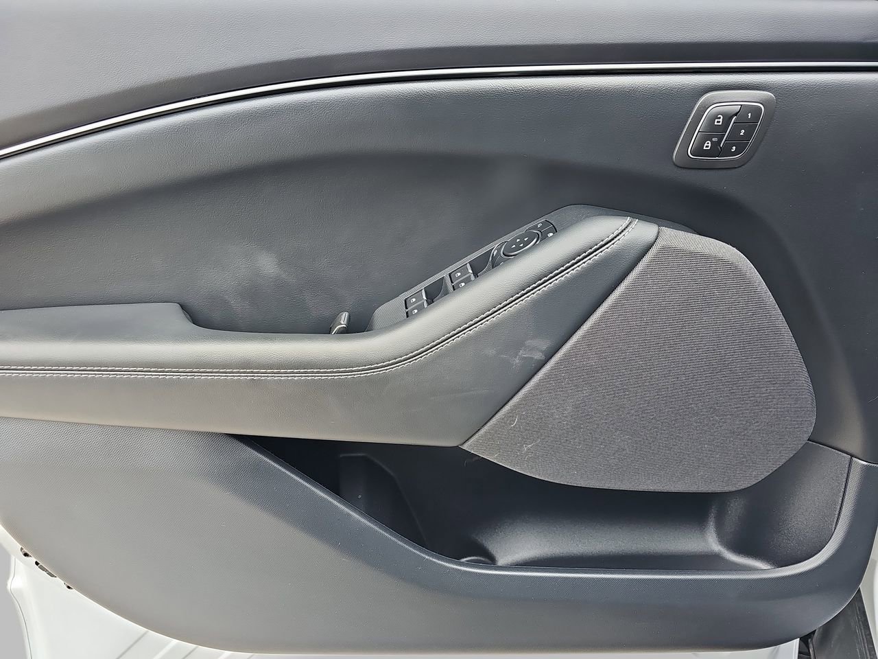 Used 2023 Ford Mustang Mach-E Select w/ Comfort Package Lite image 32