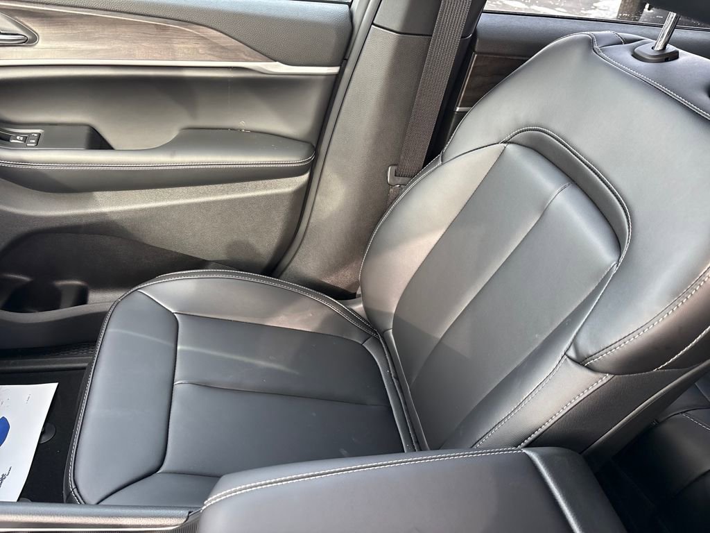 New 2026 Jeep Grand Cherokee Limited image 27