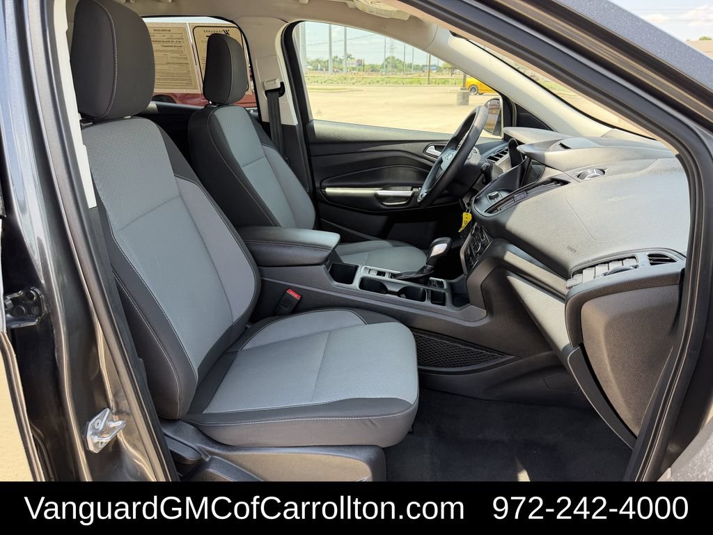 Used 2018 Ford Escape SE w/ SE Sync 3 Package FWD image 30