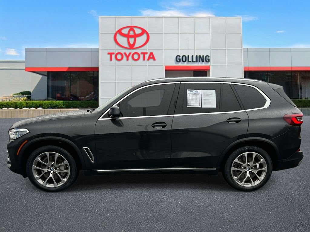Used 2022 BMW X5 xDrive40i w/ Executive Package image 2