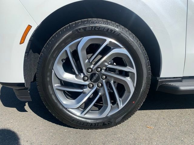 New 2026 Lincoln Navigator Premiere AWD/4WD image 13