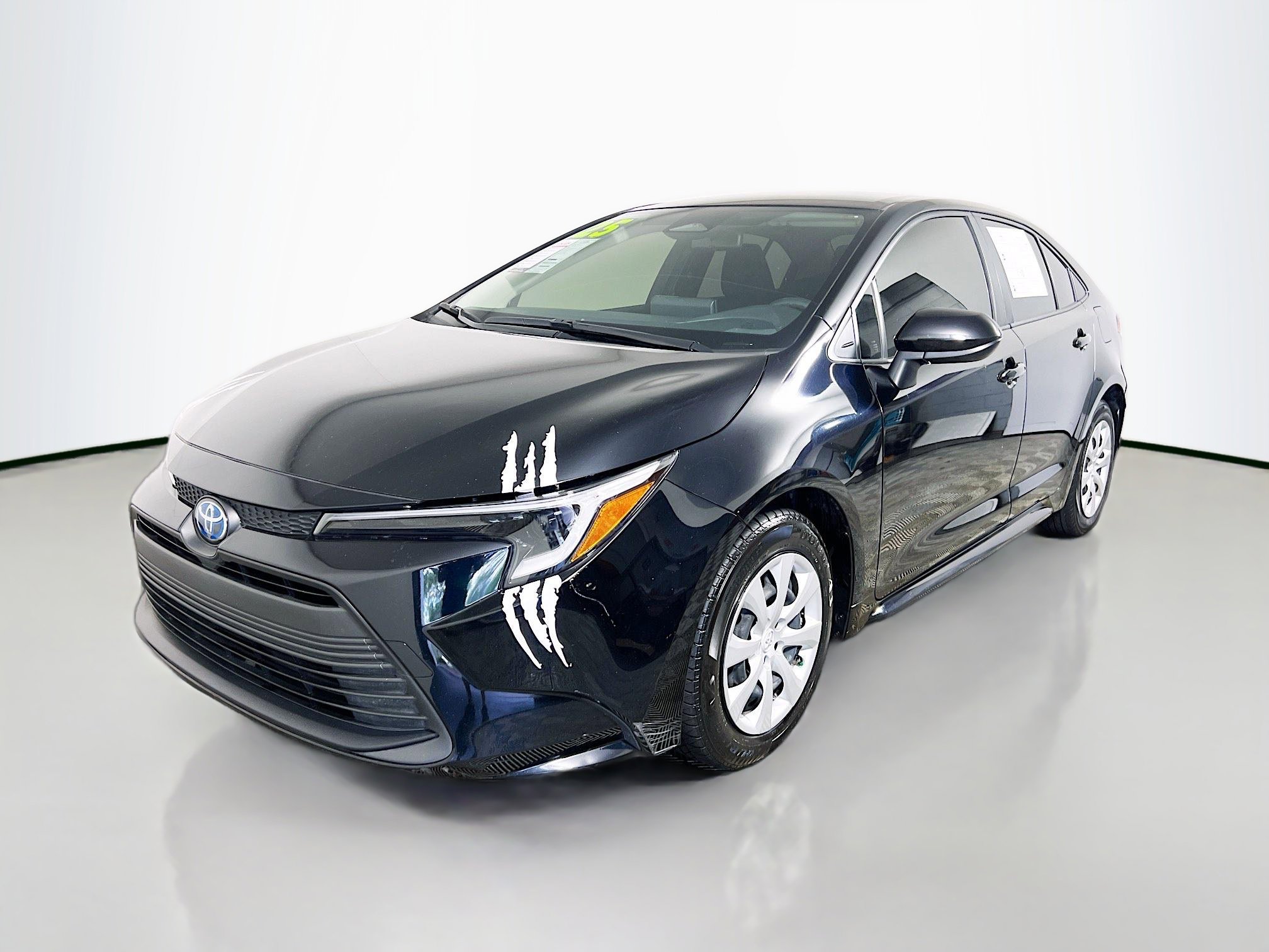 Used 2025 Toyota Corolla LE FWD image 10