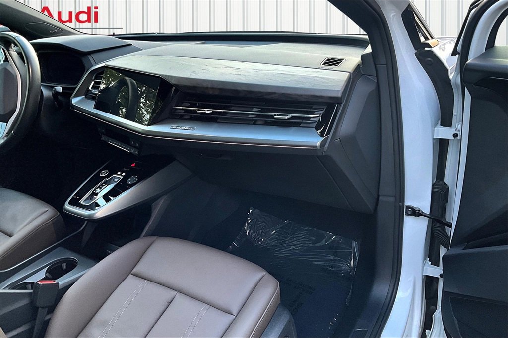 Used 2024 Audi Q4 e-tron Premium Plus image 26