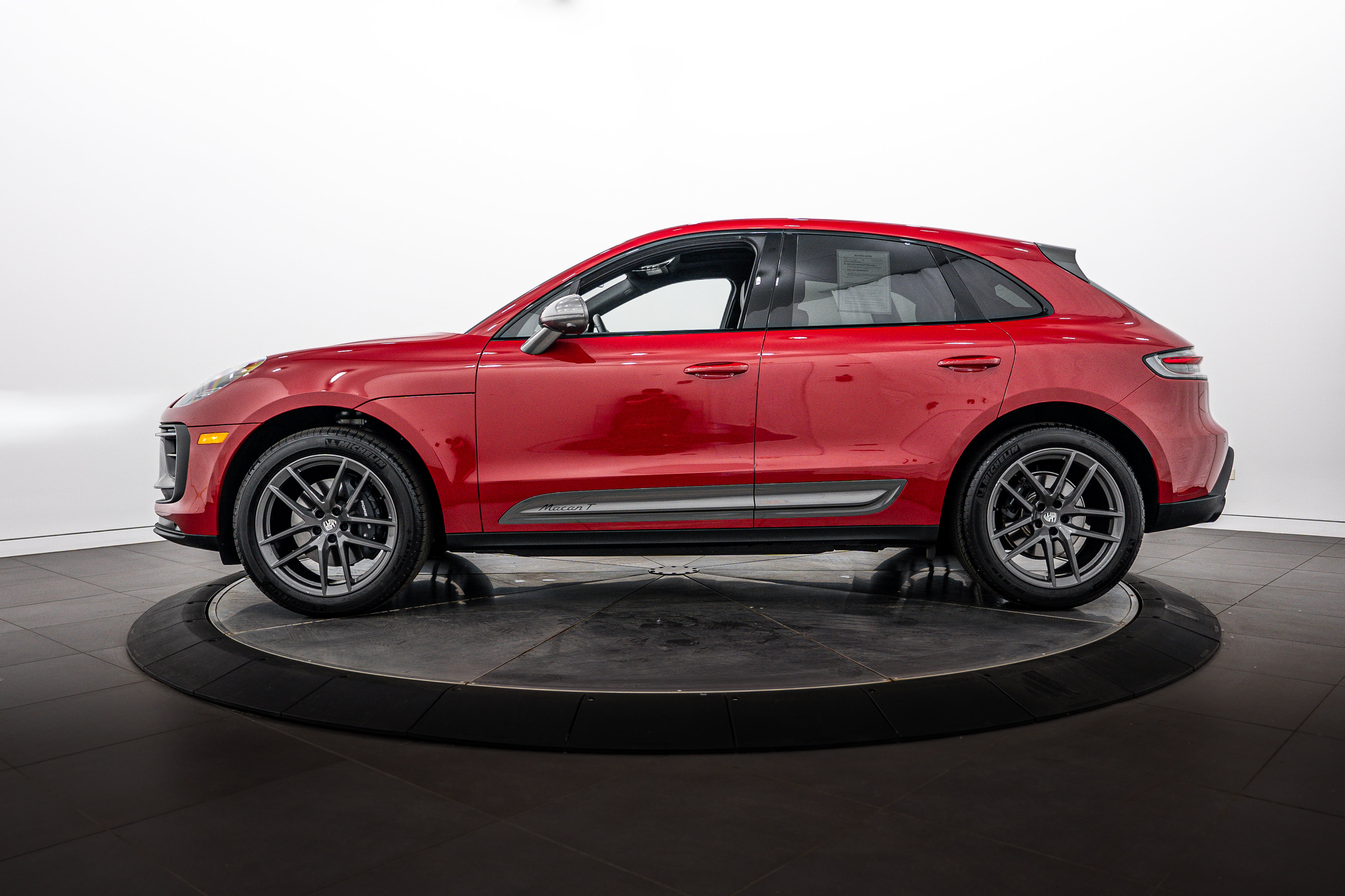 Certified 2026 Porsche Macan Turbo AWD/4WD image 2