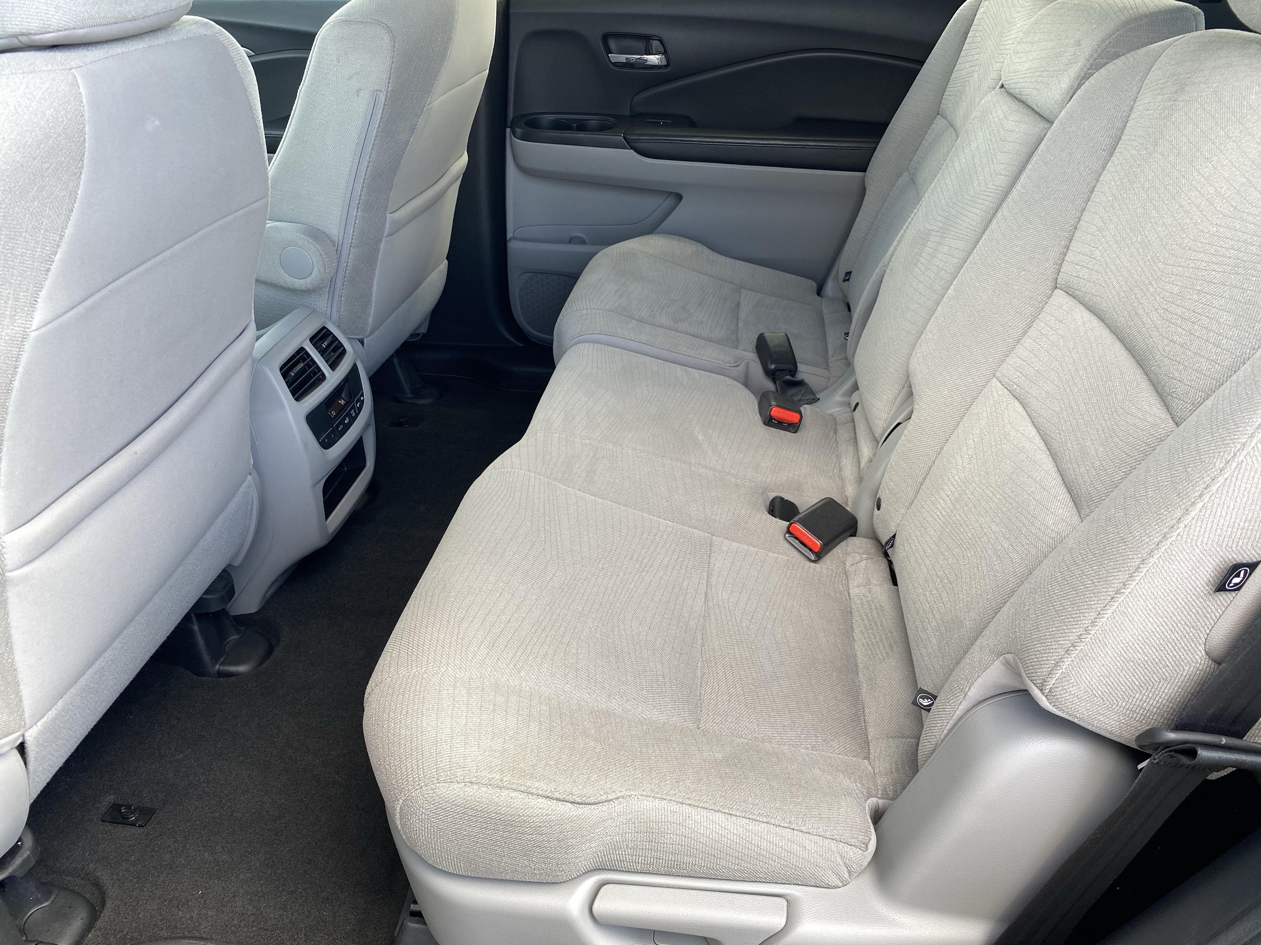 Used 2018 Honda Pilot EX image 15