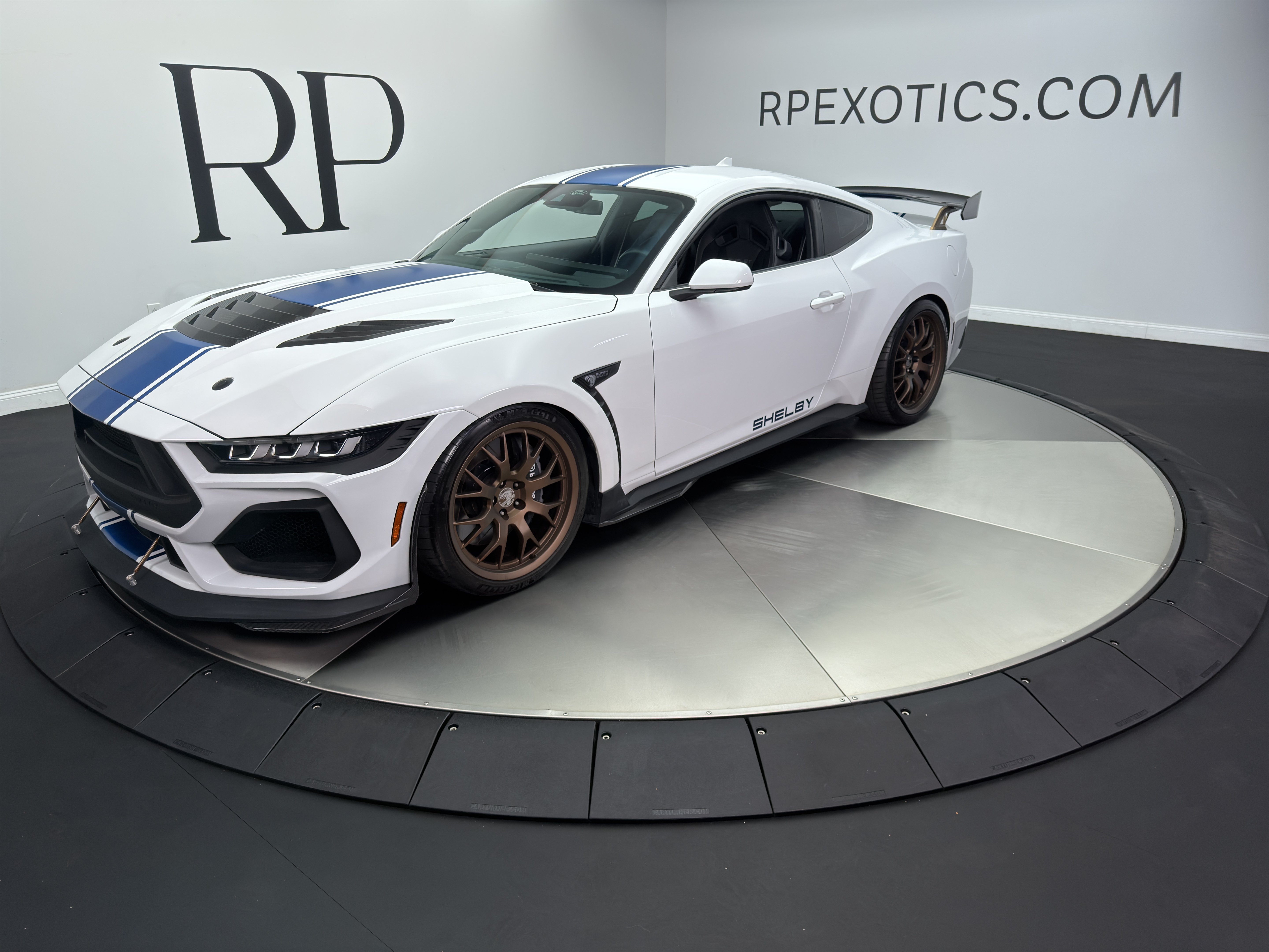 Used 2024 Ford Mustang GT Premium w/ GT Performance Package RWD image 1