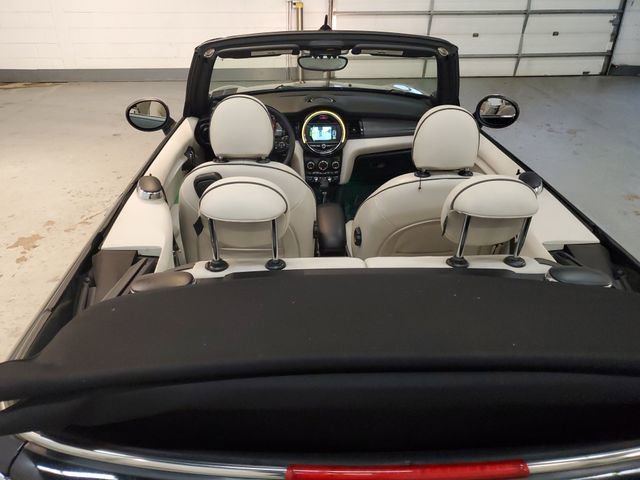 Used 2017 MINI Cooper Convertible image 29