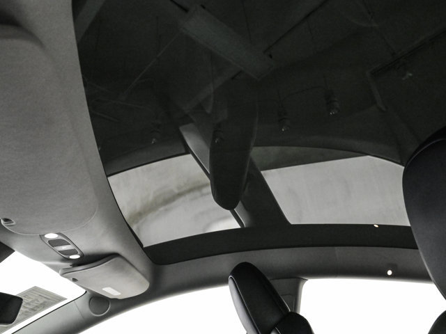 Used 2023 Tesla Model Y Long Range image 17