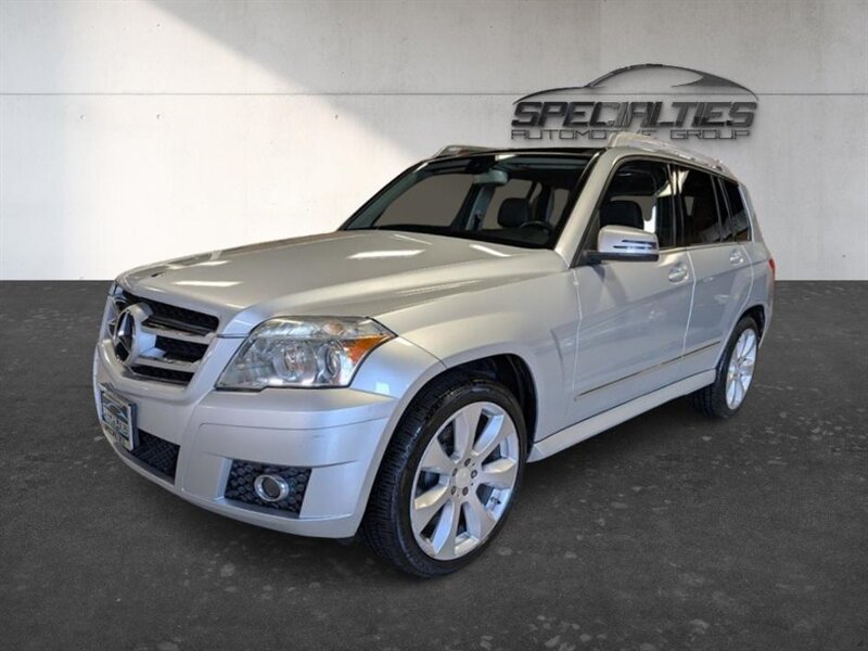 Used 2010 Mercedes-Benz GLK 350 4MATIC image 5