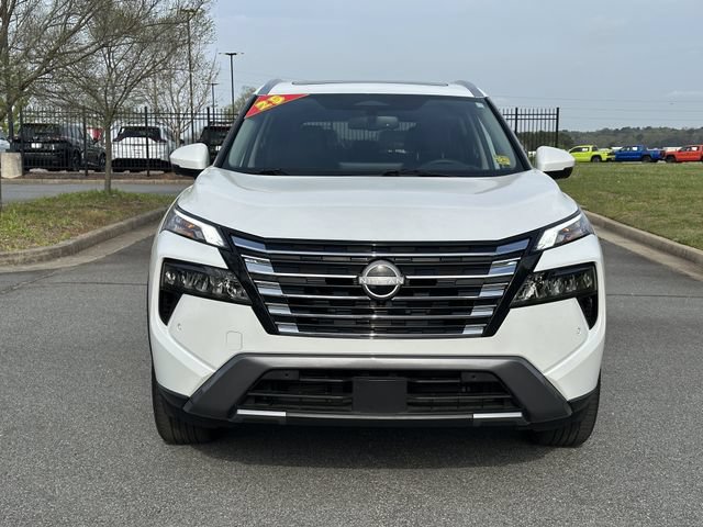 Certified 2025 Nissan Rogue SL w/ Tech Package FWD image 2