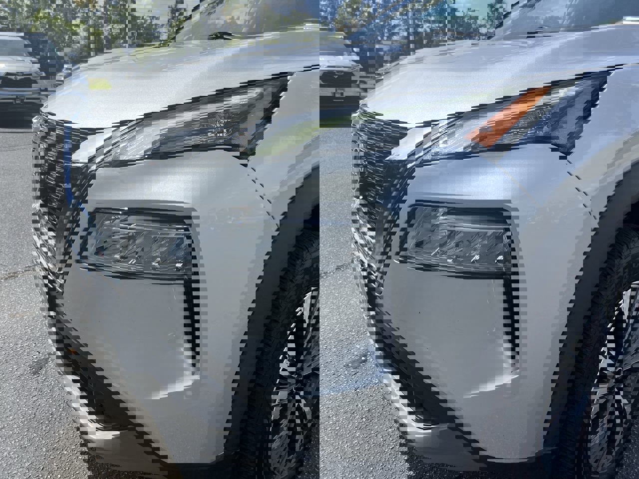 Used 2022 Nissan Rogue SV FWD image 6