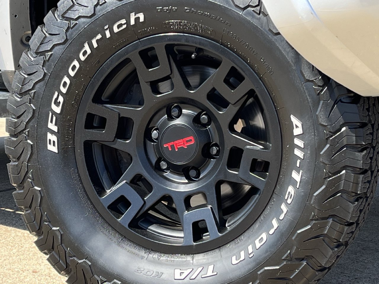 Used 2022 Toyota 4Runner TRD Off-Road Premium AWD/4WD image 28