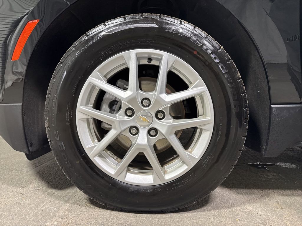 Used 2023 Chevrolet Equinox LS FWD image 32