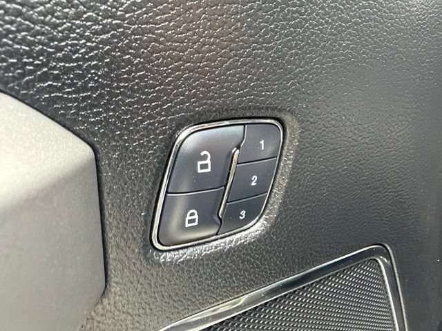 Used 2017 Ford F150 Platinum w/ Equipment Group 701A Luxury AWD/4WD image 21