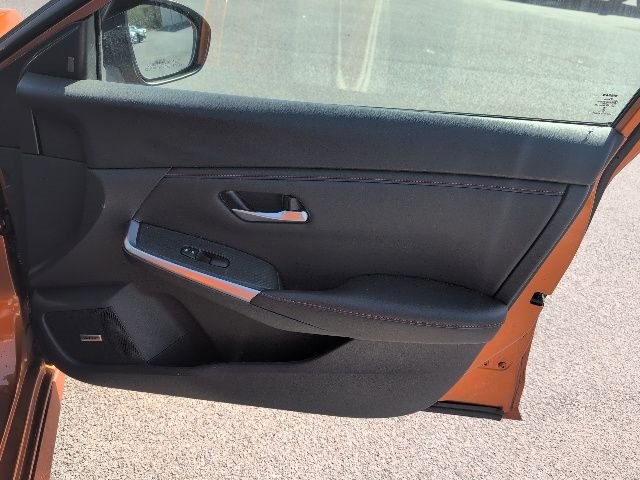 Used 2024 Nissan Sentra SR w/ SR Premium Package image 15