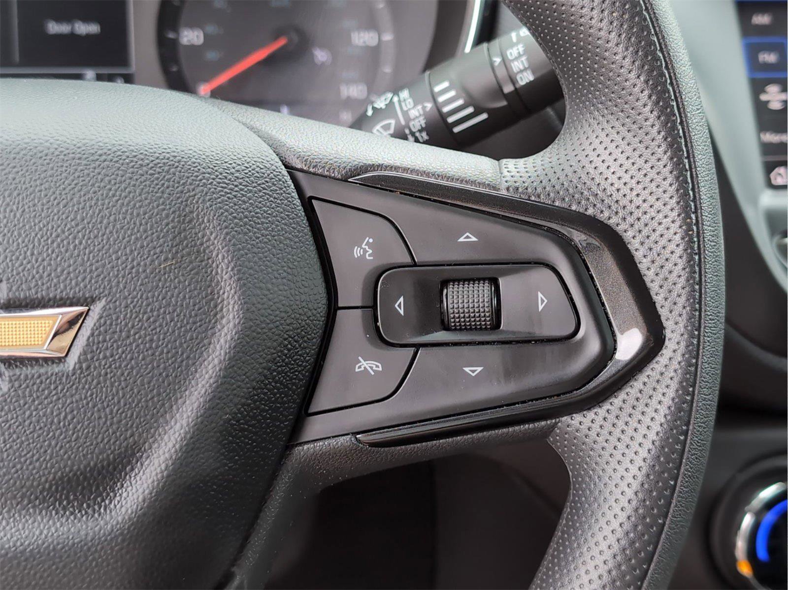 Used 2023 Chevrolet TrailBlazer LT FWD image 26