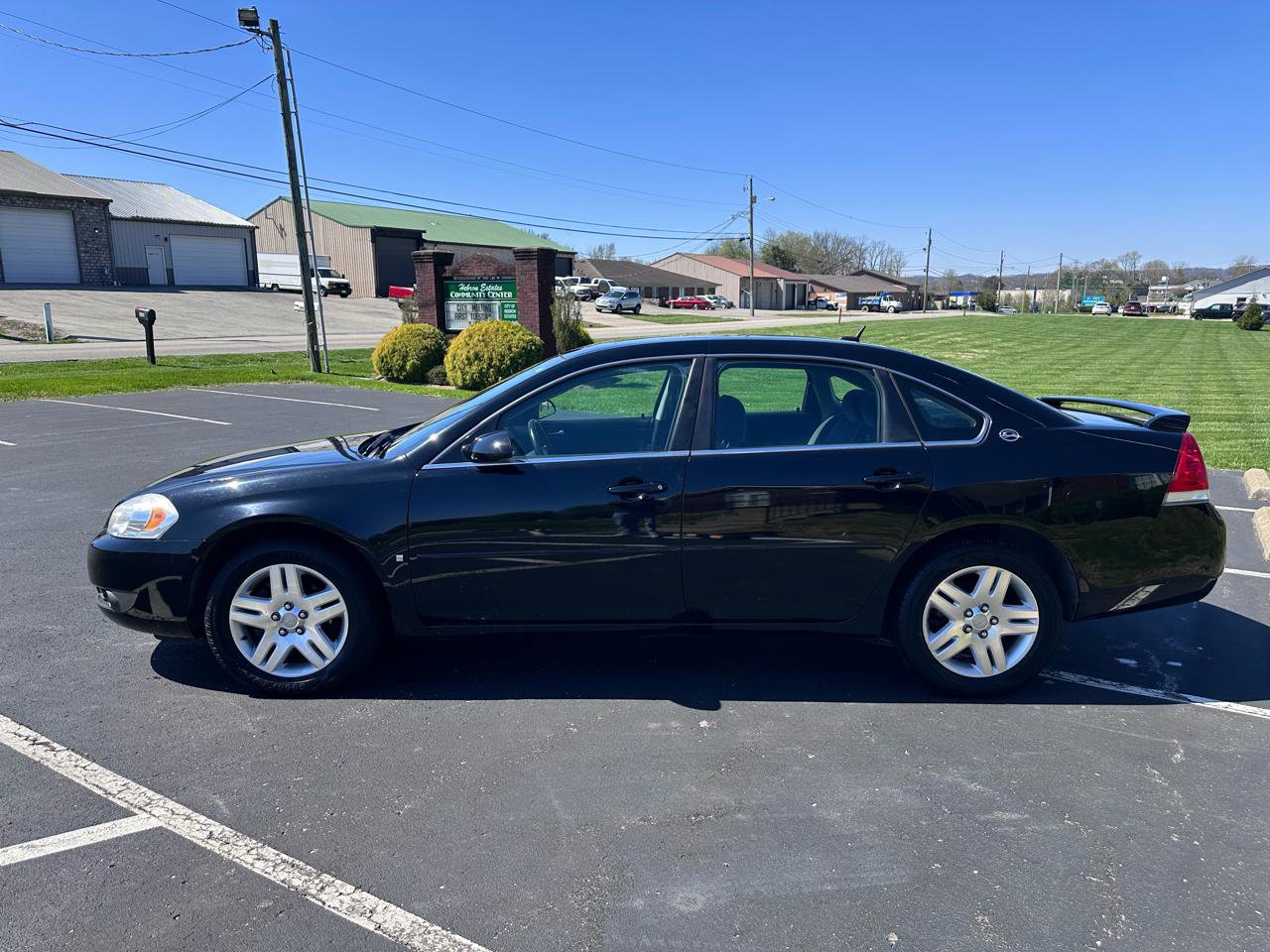 Used 2008 Chevrolet Impala LT FWD image 4